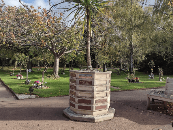 Chanterlands octagonal planter